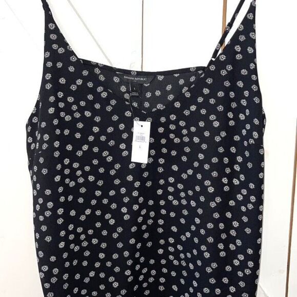 Banana Republic V-Neck Adjustable Tank Camisole Black Floral Size Large NWT - Picture 2 of 6